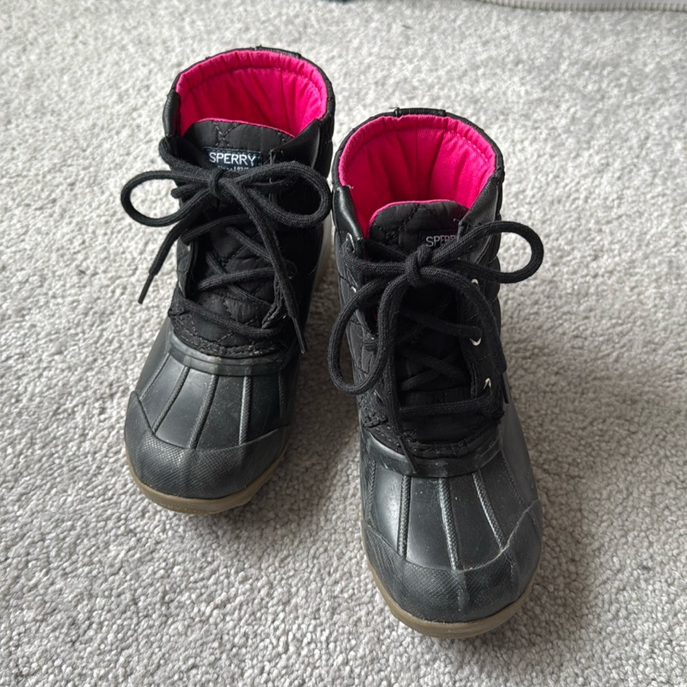 Sperry Kids Black Duck Boots with Pink Lining Size 13 Toddlers